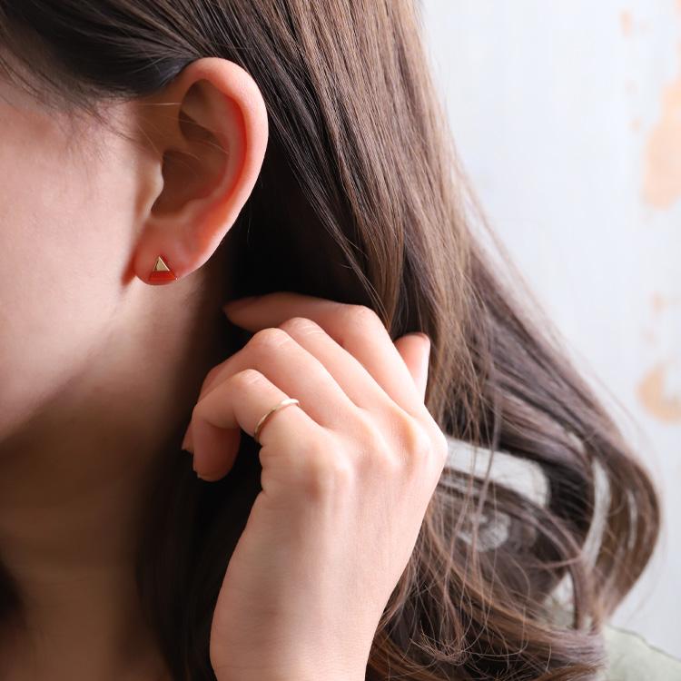 【土日限定1500円OFFクーポン有】  18金 ピアス k18 18金ピアス 18k レッドメノウ 天然石 トライアングル k18ピアス レディース ピアス18金 つけっぱなし | DEVAS | 02