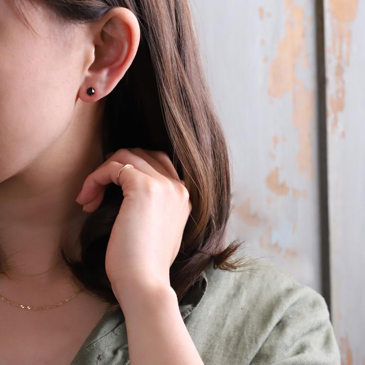 DEVAS 【2/4 値上げ対象】 18金 ピアス k18 18金ピアス 18k オニキス