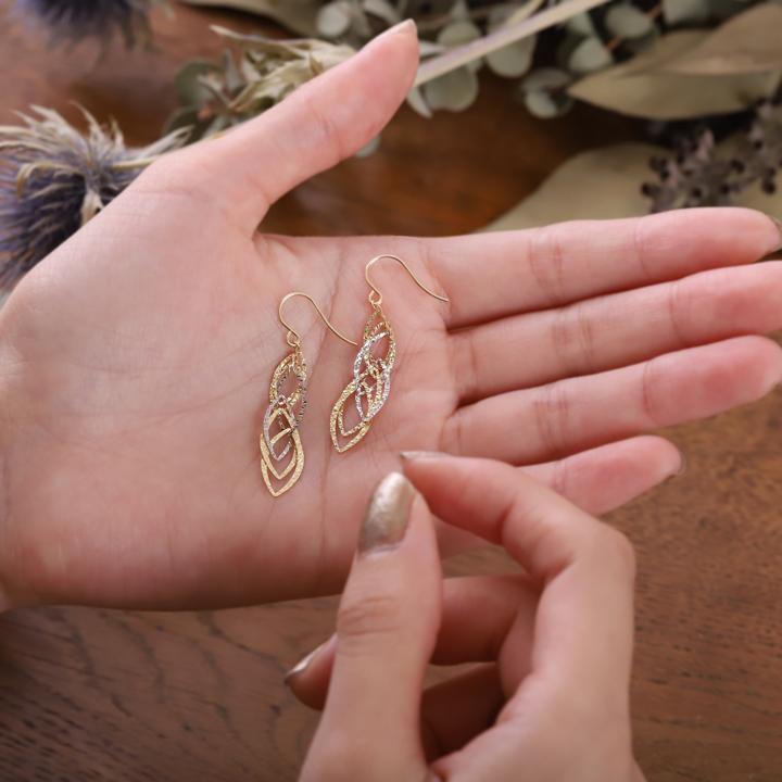 【土日限定2500円OFFクーポン有】  18金 ピアス WG k18 18金ピアス 18k フックピアス 揺れる コンビカラー k18ピアス レディース ピアス18金 両耳 | DEVAS | 06