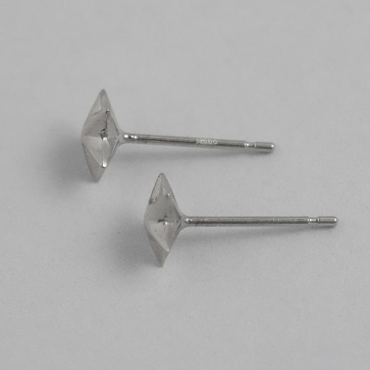 プラチナピアス ピアス プラチナ レディース 星 スター プラチナ950 ピアスプラチナ PT シンプル おしゃれ 小さめ 小さい 星ピアス スターピアス 両耳 セット | DEVAS | 07