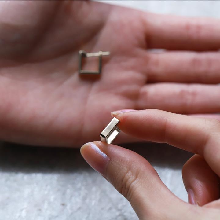 【土日限定1500円OFFクーポン有】 プラチナピアス ピアス プラチナ レディース スクエア フープ 四角 プラチナ900 ピアスプラチナ PT シンプル | DEVAS | 14