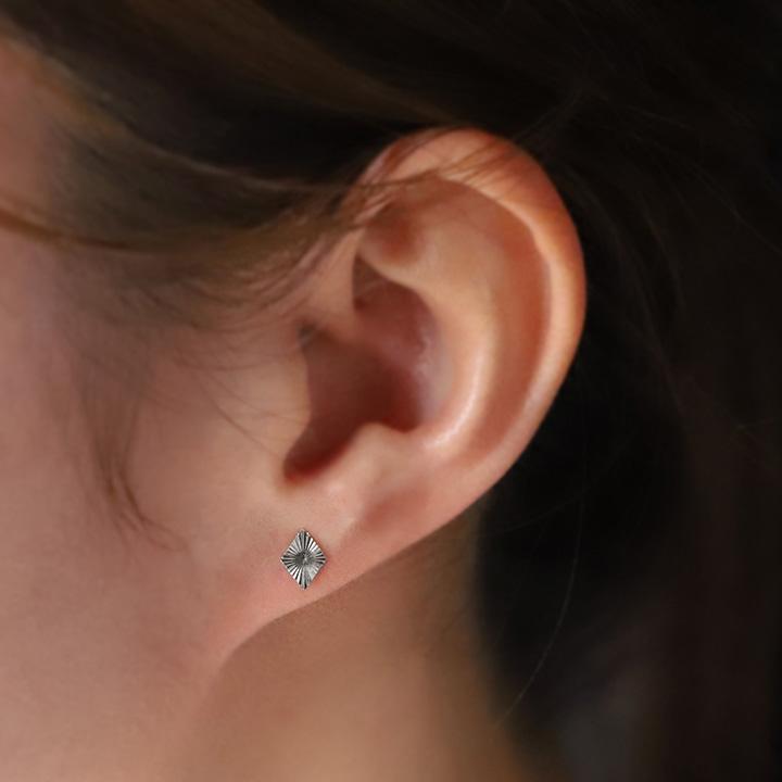 プラチナピアス ピアス プラチナ レディース 星 ハート ひし形 放射線模様 プラチナ900 ピアスプラチナ PT シンプル | DEVAS | 10