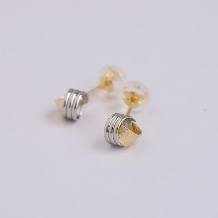 18金 ピアス 18k 18金ピアス KNOT 結び目 プラチナ Pt900 シンプル k18ピアス レディース ピアス18金 地金 小さめ | DEVAS | 05