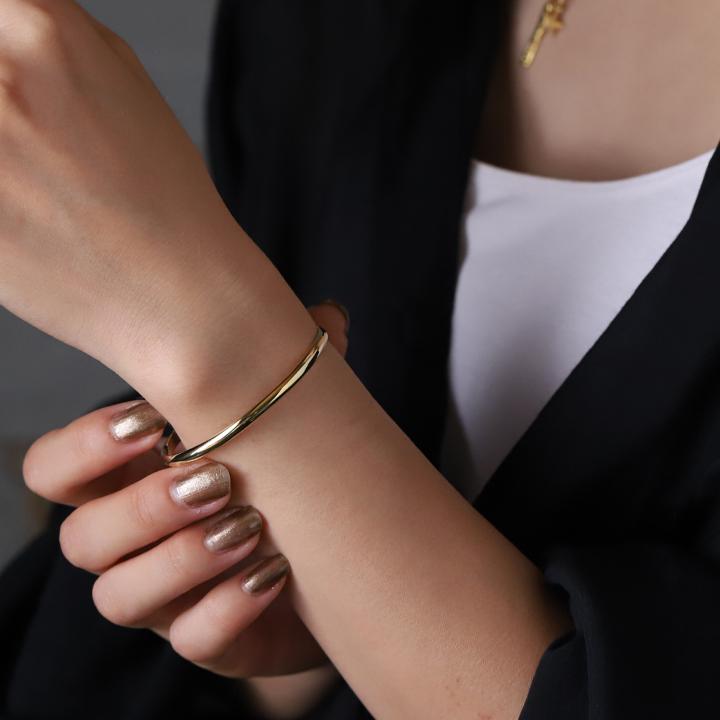 DEVAS 【土日限定5000円OFFクーポン有】 k18 バングル 18金