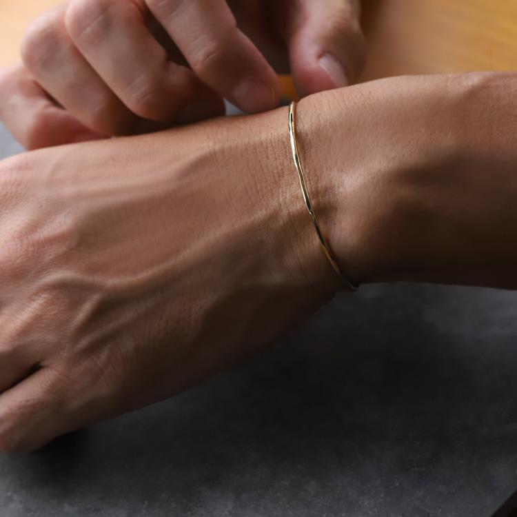 【6/14~15限定8000円OFFクーポン有】k18 バングル 18金 ブレスレット レディース 18k 18金バングル XS 1.8mm幅 4種類から選べるテクスチャー メンズ 地金の画像