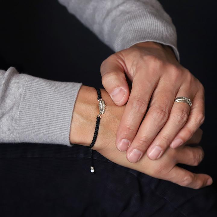 プラチナブレスレット レディース ブレスレット プラチナ フェザー 羽 コードブレス ペア PT950 シンプル ブレスレットレディース メンズ インディアン | DEVAS | 10