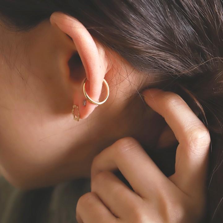 【土日限定2000円OFFクーポン有】 イヤーカフ 18金 イヤカフ k18 18k レディース ノンホール ピアス 光沢 マット ひねり ノンホールピアス 片耳 | DEVAS | 05