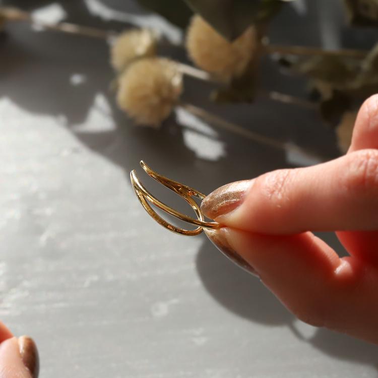 【土日限定3500円OFFクーポン有】 イヤーカフ 18金 イヤカフ k18 18k レディース ノンホール ピアス 2連 ダブル 重ね付け ノンホールピアス 片耳 大ぶり | DEVAS | 15