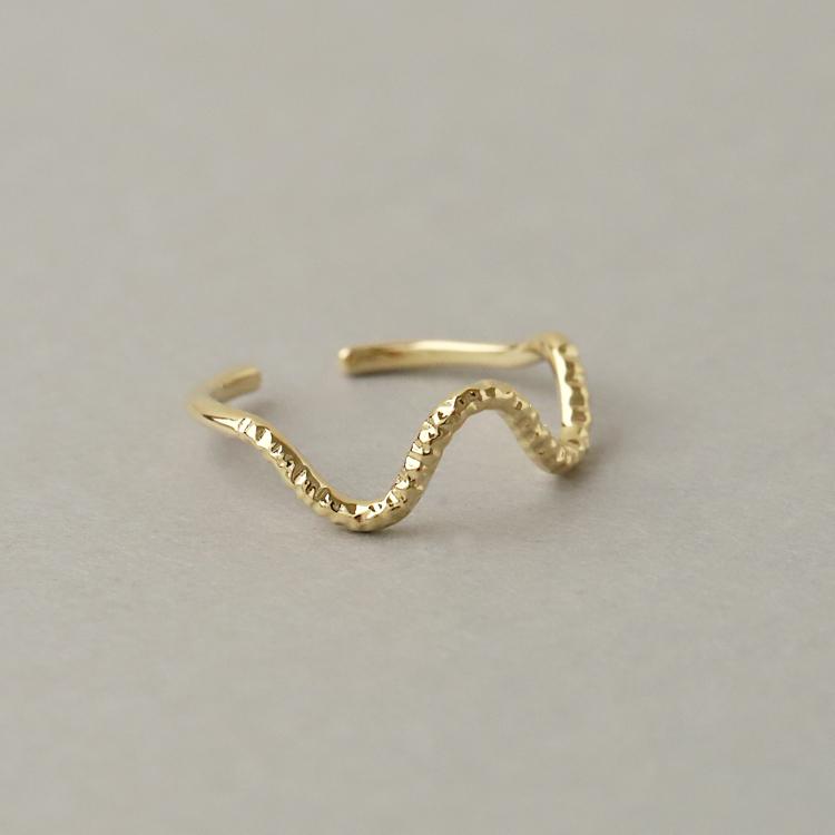 【土日限定2000円OFFクーポン有】 イヤーカフ 18金 イヤカフ k18 18k レディース ノンホール ピアス ウェーブ 凸凹 ノンホールピアス 片耳 大ぶり | DEVAS | 04