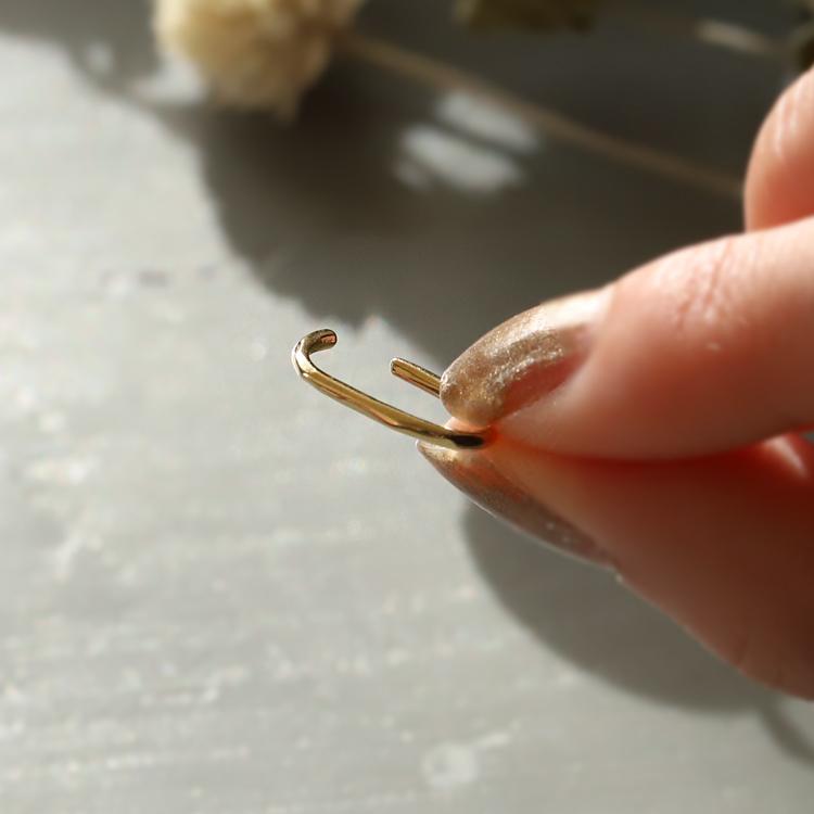 イヤーカフ 10金 イヤカフ k10 10k レディース ノンホール ピアス  フィット 10 金 ノンホールピアス シンプル ゴールド 小さめ つけっぱなし 【在庫限り】 | DEVAS | 11