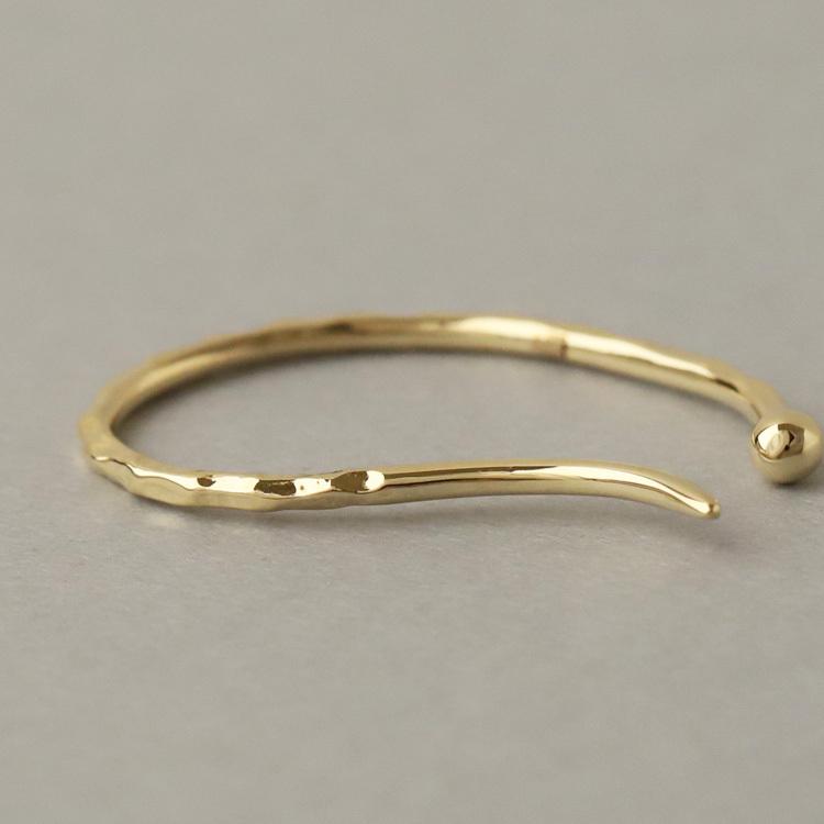 【土日限定2000円OFFクーポン有】 イヤーカフ 18金 イヤカフ k18 18k レディース ノンホール ピアス 凸凹 槌目 ノンホールピアス 片耳 大ぶり | DEVAS | 06