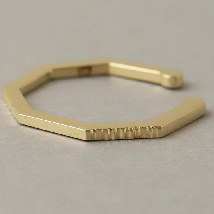 【土日限定3500円OFFクーポン有】 イヤーカフ 18金 イヤカフ k18 18k レディース ノンホール ピアス 八角形 オクタゴン ノンホールピアス 大ぶり 片耳 | DEVAS | 05