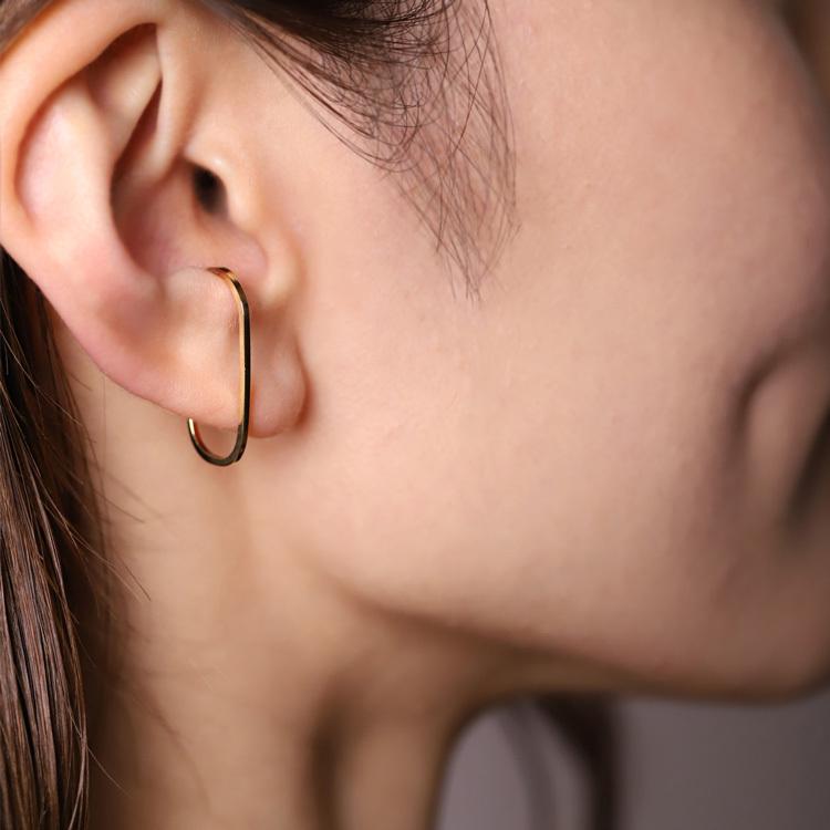 【土日限定2000円OFFクーポン有】 イヤーカフ 18金 イヤカフ k18 18k レディース ノンホール ピアス 楕円 ノンホールピアス つけっぱなし 大ぶり 片耳 | DEVAS | 13