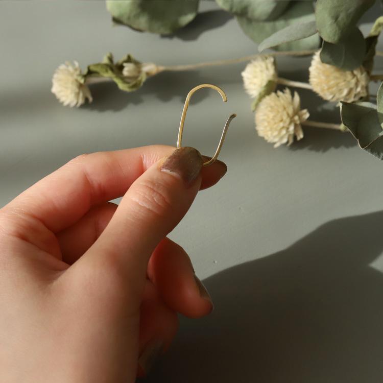 【土日限定2000円OFFクーポン有】 イヤーカフ 18金 イヤカフ k18 18k レディース ノンホール ピアス 楕円 ノンホールピアス つけっぱなし 大ぶり 片耳 | DEVAS | 14