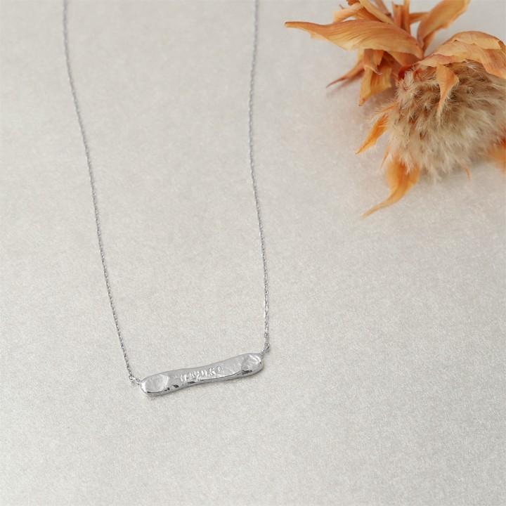 【土日限定3500円OFFクーポン有】 プラチナ ネックレス レディース プラチナネックレス 刻印 ネーム バーネームネックレス ネックレスレディース | DEVAS | 01