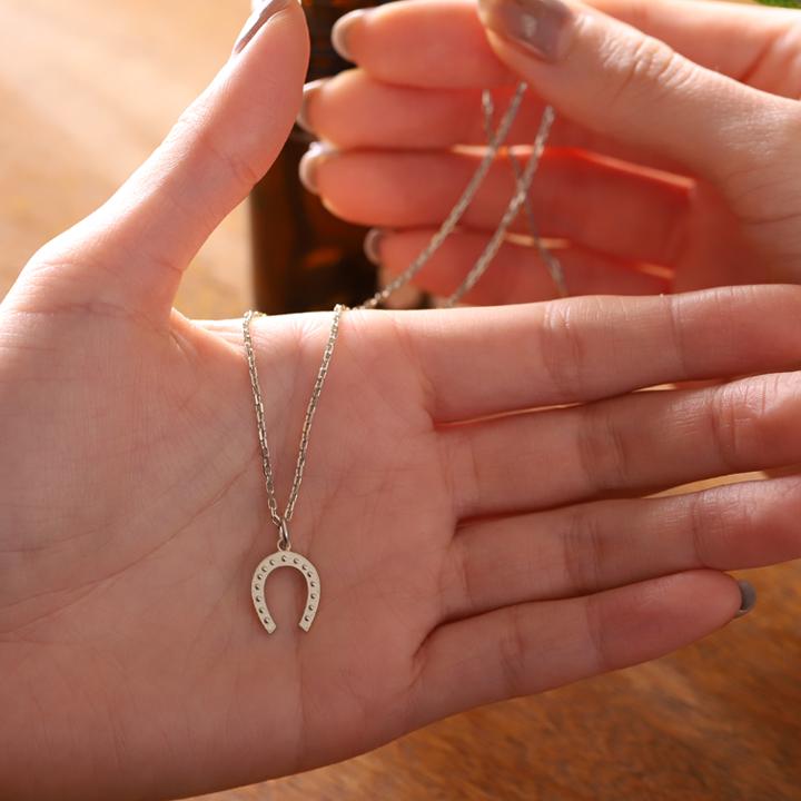 ペンダントトップ プラチナ ネックレス トップ ペンダント レディース Pt950 馬蹄 ホースシュー ミル打ち プラチナペンダント プラチナネックレストップ | DEVAS | 11