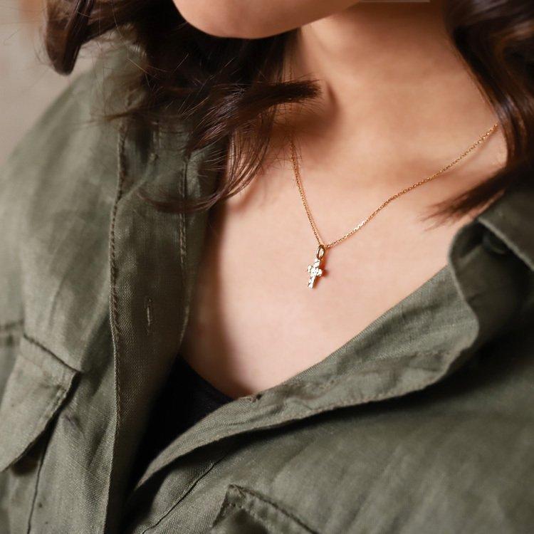 クロスネックレス イニシャル ゴールド 手作り感のある小さなクロス ジュエリー シンプル レディース メンズ ペア Scn N031 デザイナーズジュエリー Devas 通販 Yahoo ショッピング