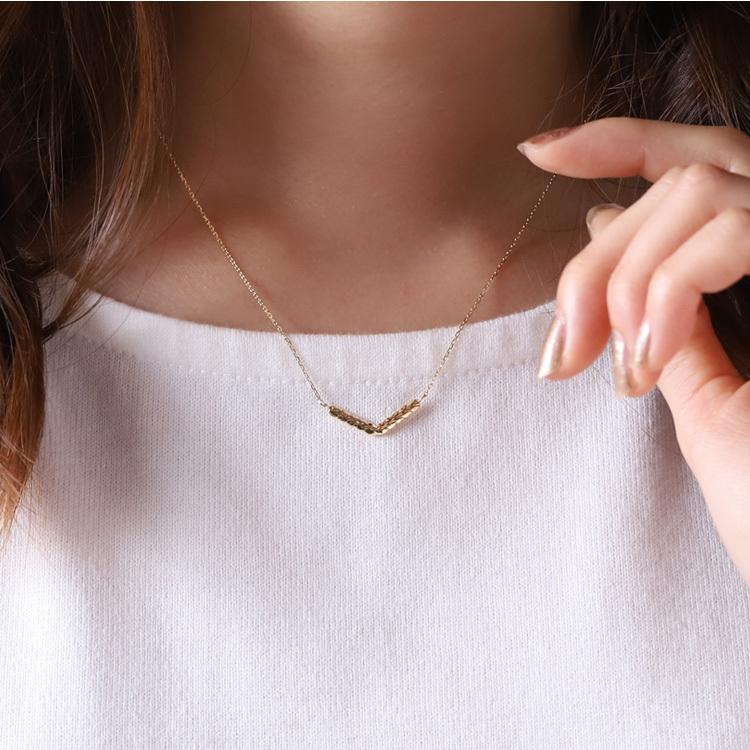 【土日限定4000円OFFクーポン有】  18金ネックレス k18 ネックレス 18金 レディース ハワイアンジュエリー V字 バー マイレ k18ネックレス 18k 42cm | DEVAS | 03