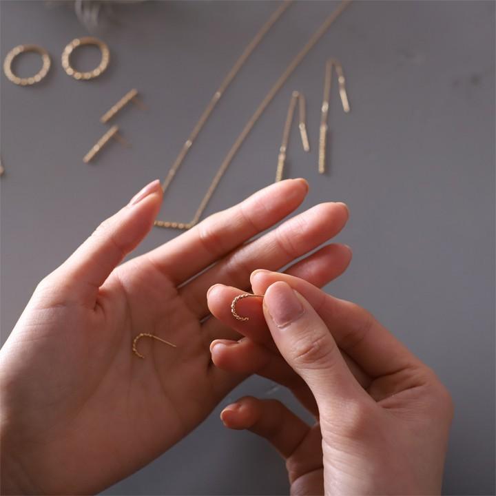 K18ねじれフープピアス　937K2509 K18ねじれフープピアス 937K2509 【楽天市場】フープ ひねり