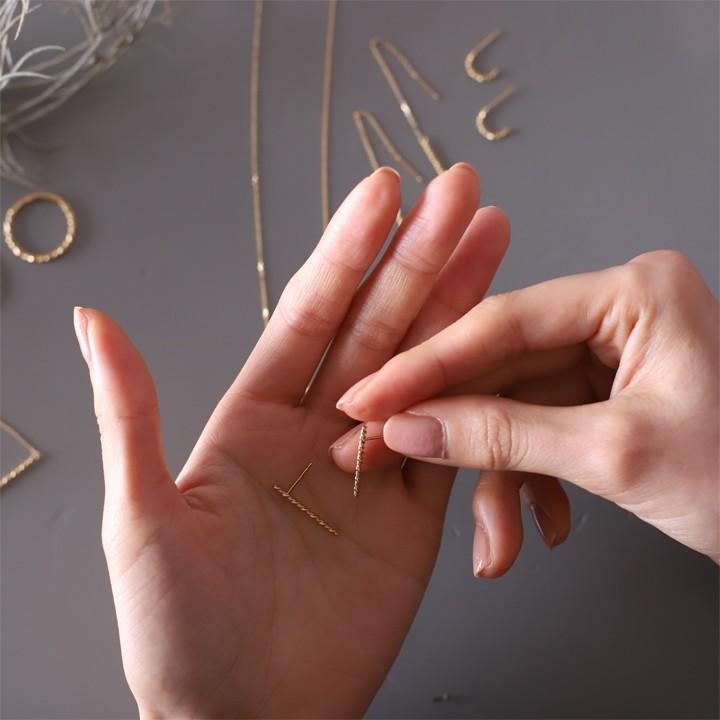 【土日限定2500円OFFクーポン有】 18金 ピアス k18 18金ピアス 18k ねじれ ツイスト バー k18ピアス レディース ピアス18金 つけっぱなし 両耳 セット | DEVAS | 07