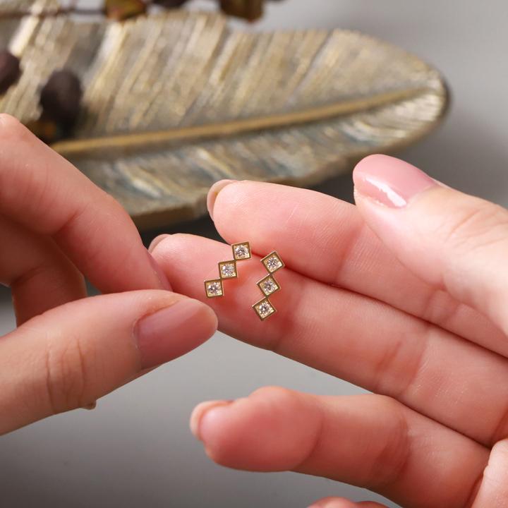DEVAS 9月土日限定 7%クーポン▽ 18金 ピアス k18 18金ピアス