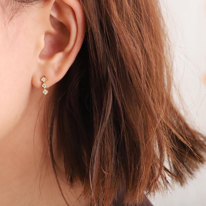 k18　トリロジーデザインピアス 楽天市場】ダイヤモンド トリロジー ラインピアス 18金 18K K18