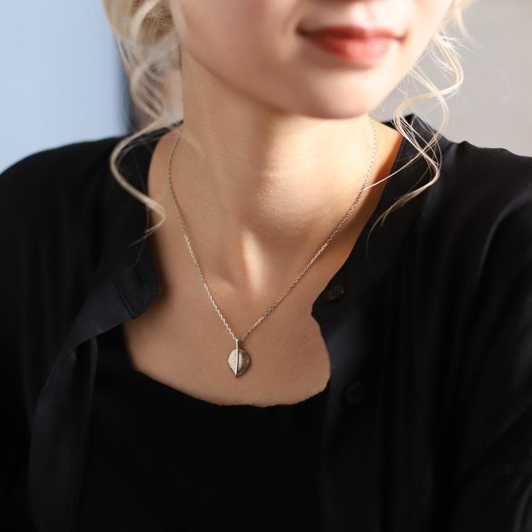 【6/14~15限定5000円OFFクーポン有】ペンダントトップ プラチナ ネックレス トップ  Pt950 メンズ フェザー 羽 ハート ネックレス プラチナペンダントの画像
