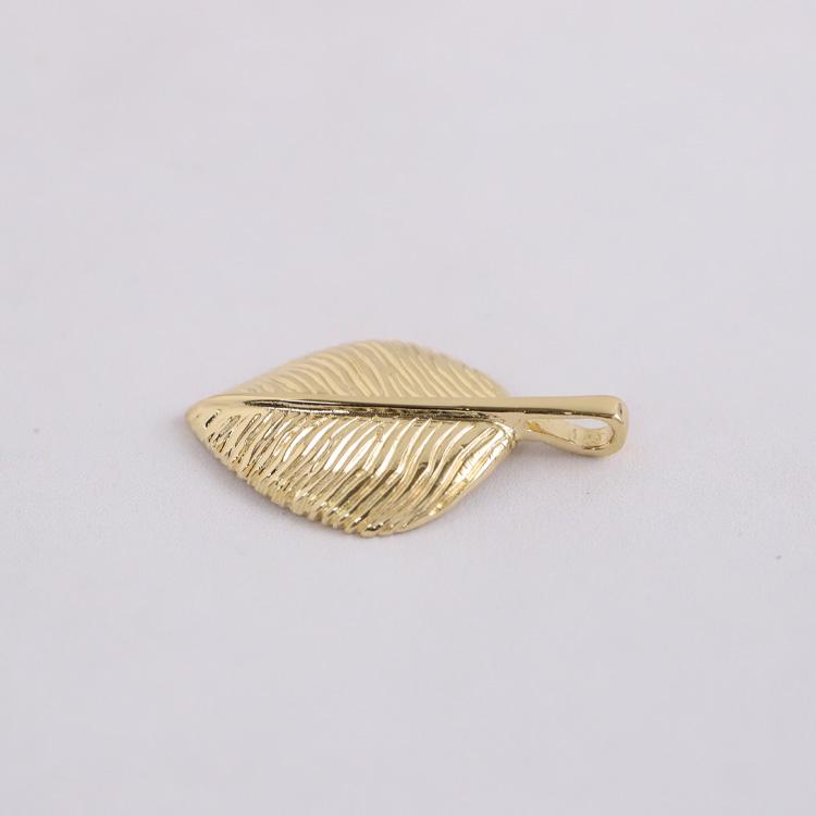 【土日限定5000円OFFクーポン有】 ペンダントトップ 18金 k18 18金ネックレス ペンダント レディース メンズ フェザー 羽 18k 18金ペンダントトップ | DEVAS | 04