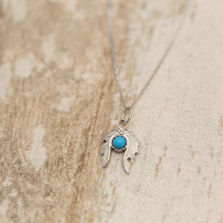 プラチナ ペンダントトップ Pt950 ネックレス ペンダント フェザー 羽 ターコイズ オニキス プラチナペンダントトップ | DEVAS | 01
