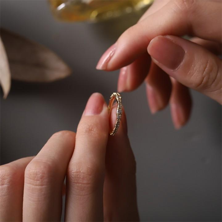 【土日限定8000円OFFクーポン有】 18金 リング k18 ピンキーリング k18リング ハーフエタニティ ダイヤモンド 18k 指輪 レディース 18金指輪 18金リング | DEVAS | 12