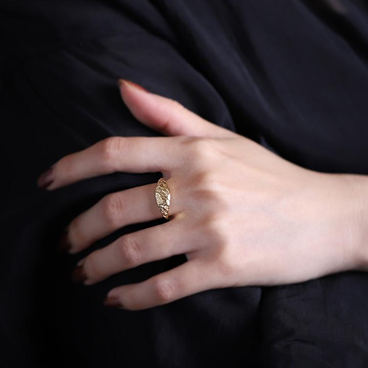 K18 黒色オーバル型リング5g K18 黒色オーバル型リング5g