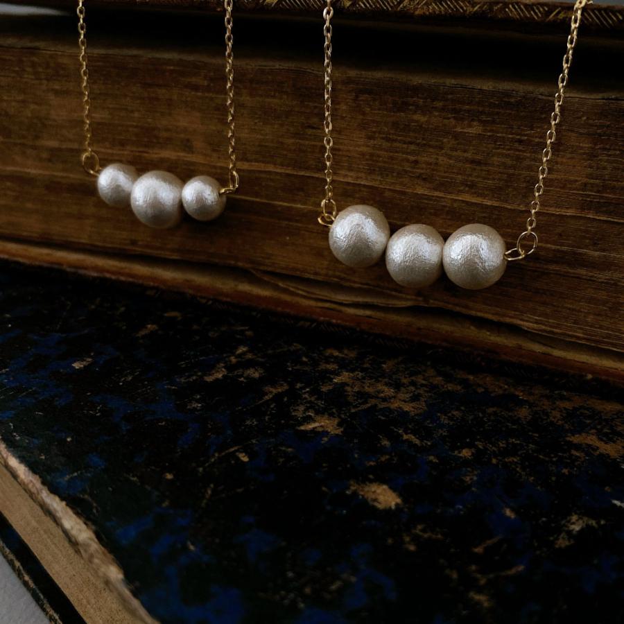 コットンパールネックレス 6mm＆8mm [キスカ・ホワイト] ネックラインに美しく寄り添う <br>華奢な胸元を作りあげるゴールドチェーン |  | 01