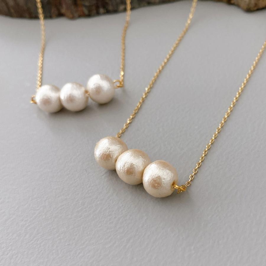 コットンパールネックレス 6mm＆8mm [キスカ・ホワイト] ネックラインに美しく寄り添う <br>華奢な胸元を作りあげるゴールドチェーン |  | 07