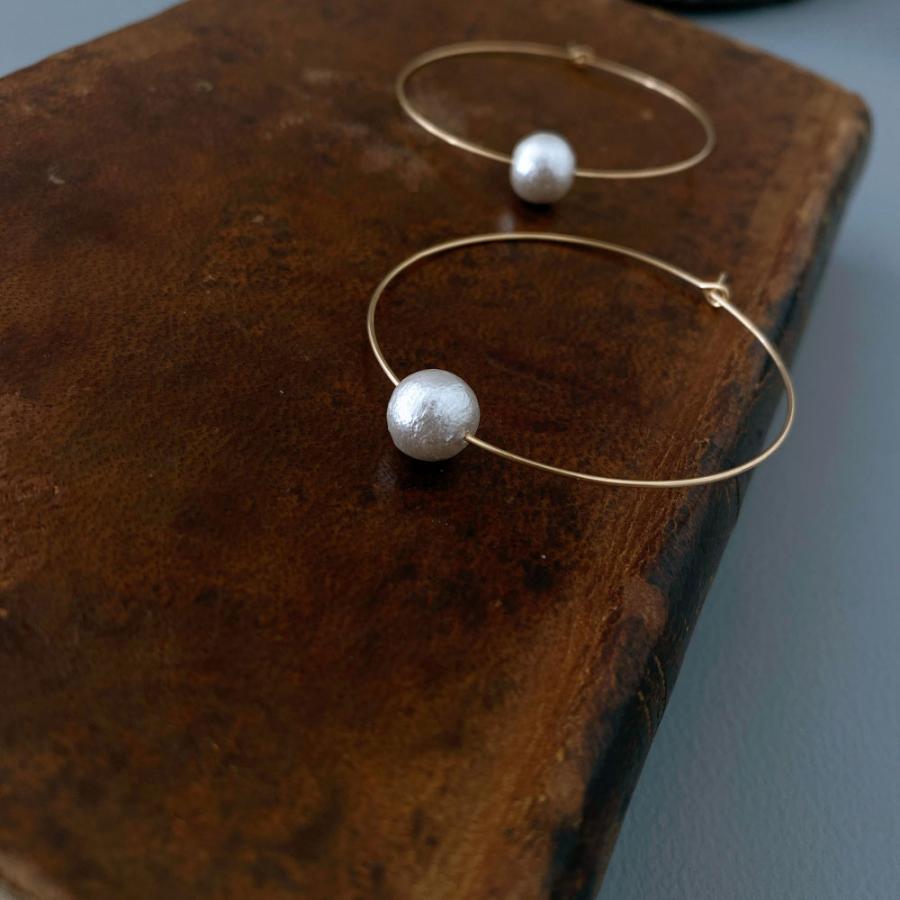 K14GFフープ×コットンパールピアス 清楚で優しいフェイスラインをつくる |  | 01