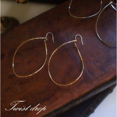 ツイストドロップピアス / イヤリング 3色《ゴールド・シルバー・ピンクゴールド》 | 