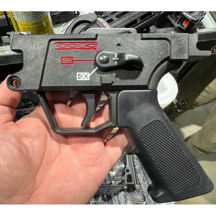 ADVANTAGE AIRSOFT製 VFC MP5K ガスブローバック向け M4 グリップ