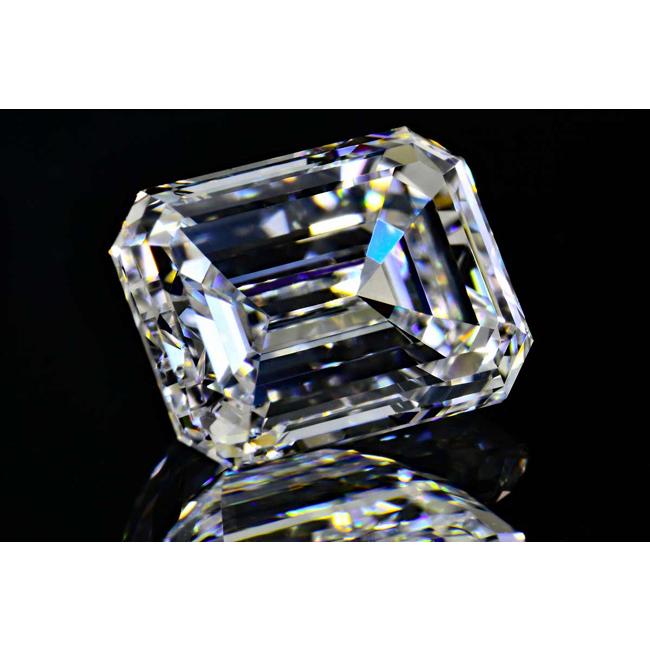 0.7カラット エメラルドカット ダイヤモンド 最高品質フローレス F