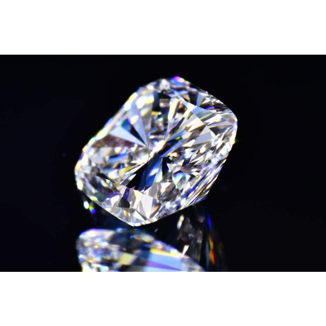 クッションカットダイヤ 0.5カラット D IF【GIA鑑定書刻印つき】ダイヤ原石写真あり 白さと輝きさん |  | 03