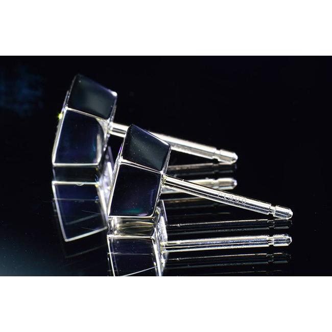 合計1カラット ダイヤモンド一粒ピアス 四角 プリンセスカット