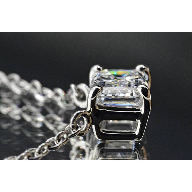 【推し】 0.3カラットエメラルドカット ダイヤネックレス Eカラーインターナリーフローレス高品質 ダイヤ一粒ネックレス横向き 【EIM2010748098】(70590円)