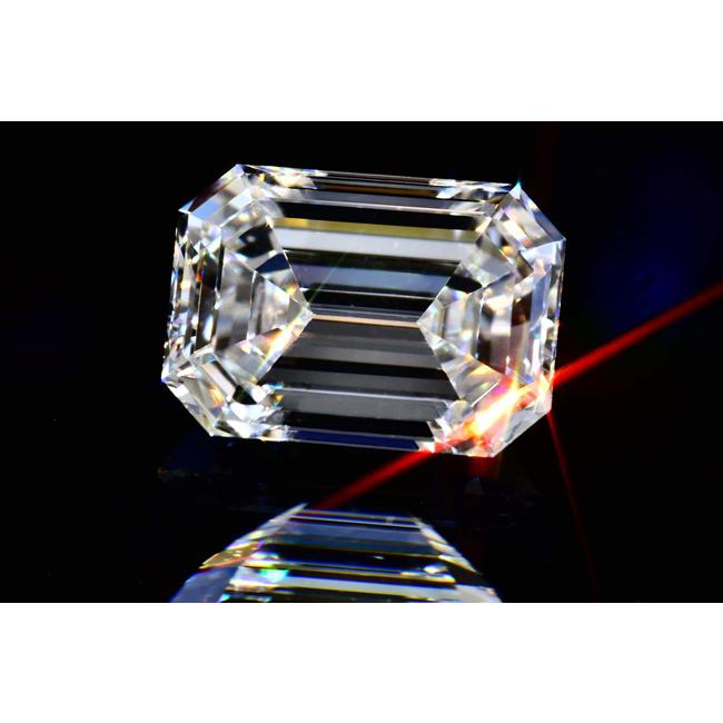 【推し】 0.3カラットエメラルドカット ダイヤネックレス Eカラーインターナリーフローレス高品質 ダイヤ一粒ネックレス横向き 【EIM2010748098】(70590円)