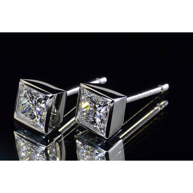 片方0.5カラット ダイヤシンプル一粒ピアス プリンセスカット ダイヤ 