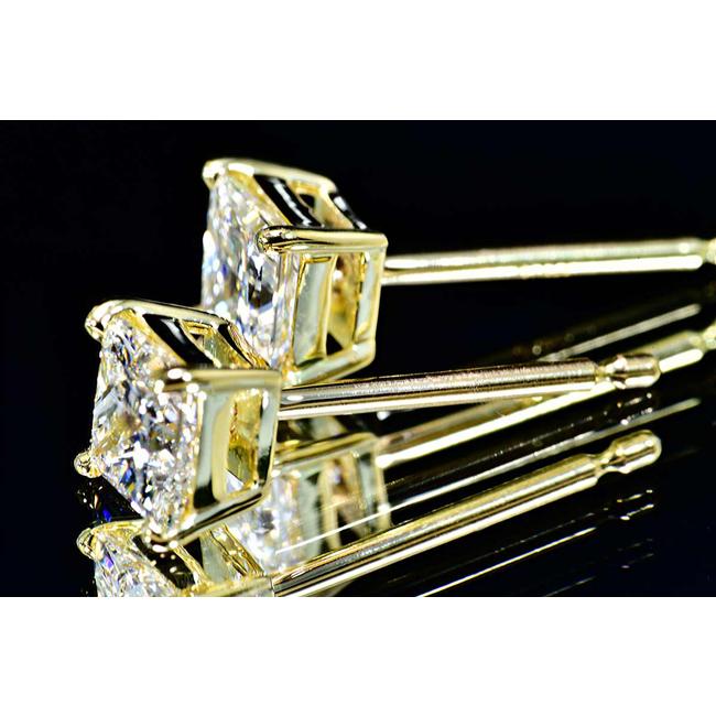 片方0.5カラット ダイヤモンド一粒ピアス プリンセスカット ダイヤ  