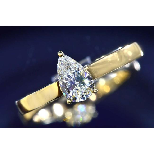 ペアシェイプカット ダイヤモンド0.7カラットDカラーIFダイヤリングK18