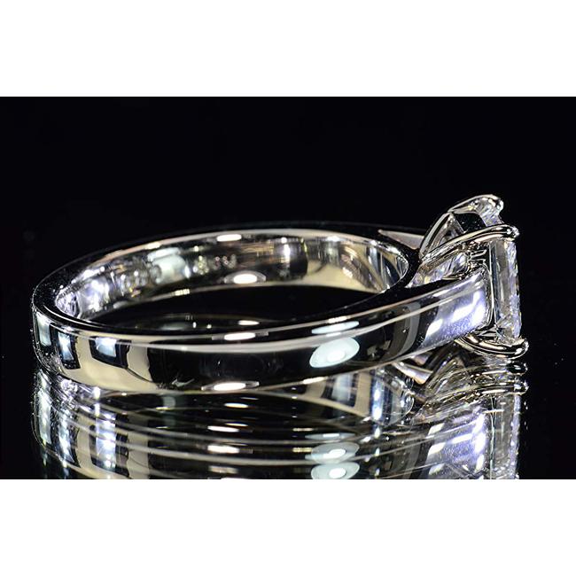 ダイヤ リング プリンセスカット ダイヤモンド1.02ct プラチナ 指輪 0.7カラット プリンセスカット ダイヤ プラチナリング 上品にお手元