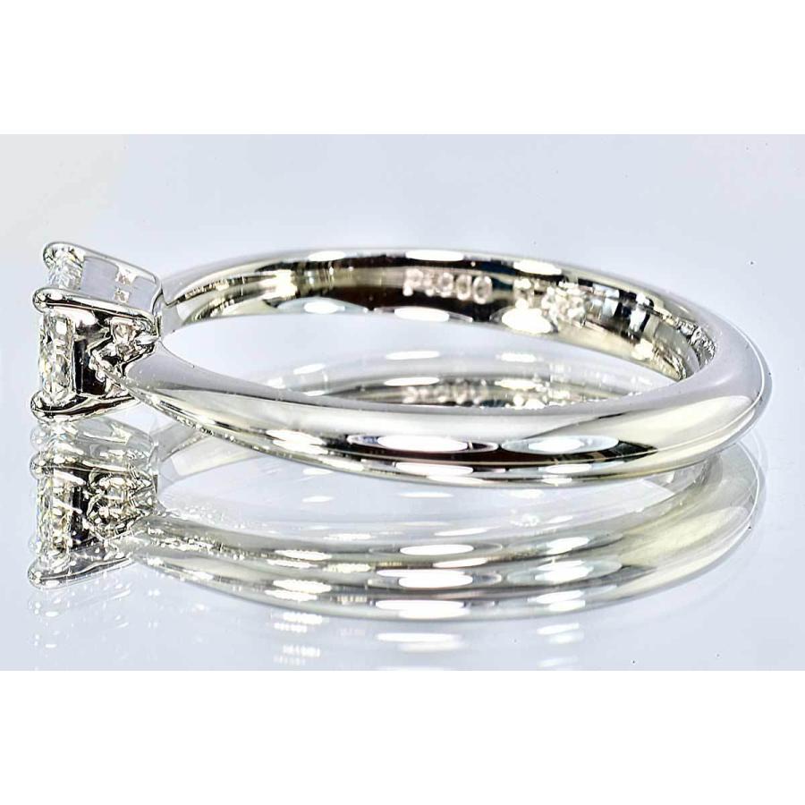 0.5カラット エメラルドカット ダイヤモンドリング 横 プラチナ E