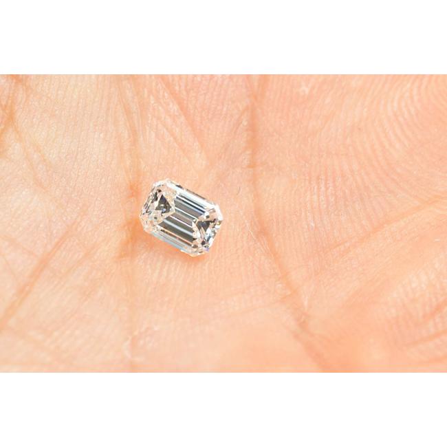 エメラルドカット ダイヤモンド リング 0.7カラット イエローゴールド