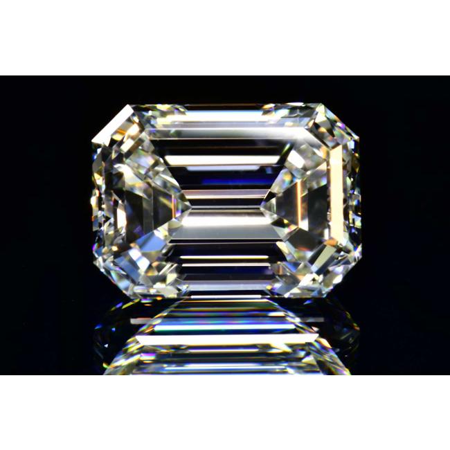 エメラルドカット ダイヤモンド リング 0.7カラット イエローゴールド