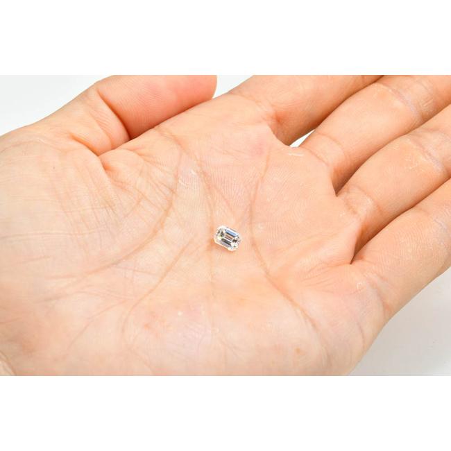 エメラルドカット ダイヤモンド リング 0.7カラット イエローゴールド