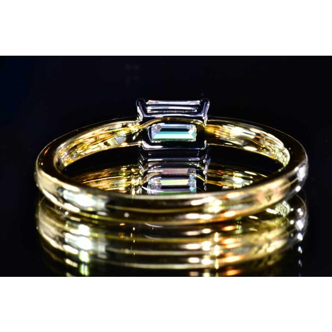 エメラルドカット ダイヤリング ゴールド 0.35カラット D IF タイプ2A